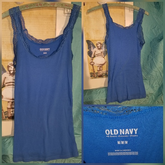 Lot 4: Old Navy active pants shirts & hoodie - Picture 4 of 6